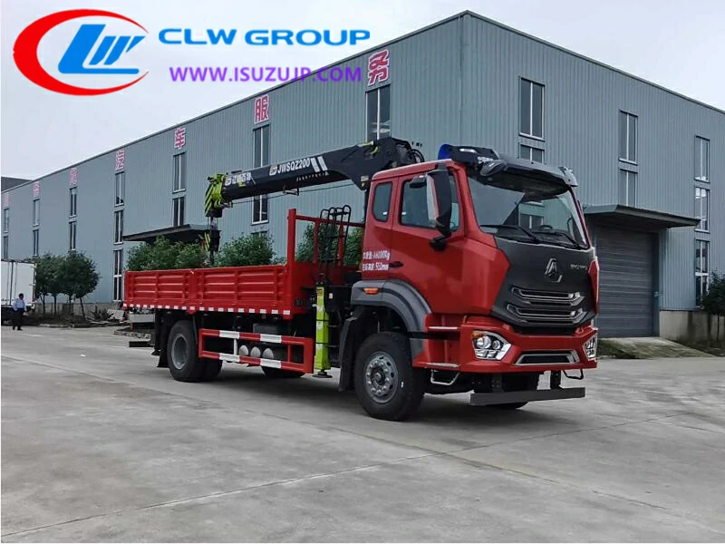 4x2 HOWO 10 ton crane truck Ghana