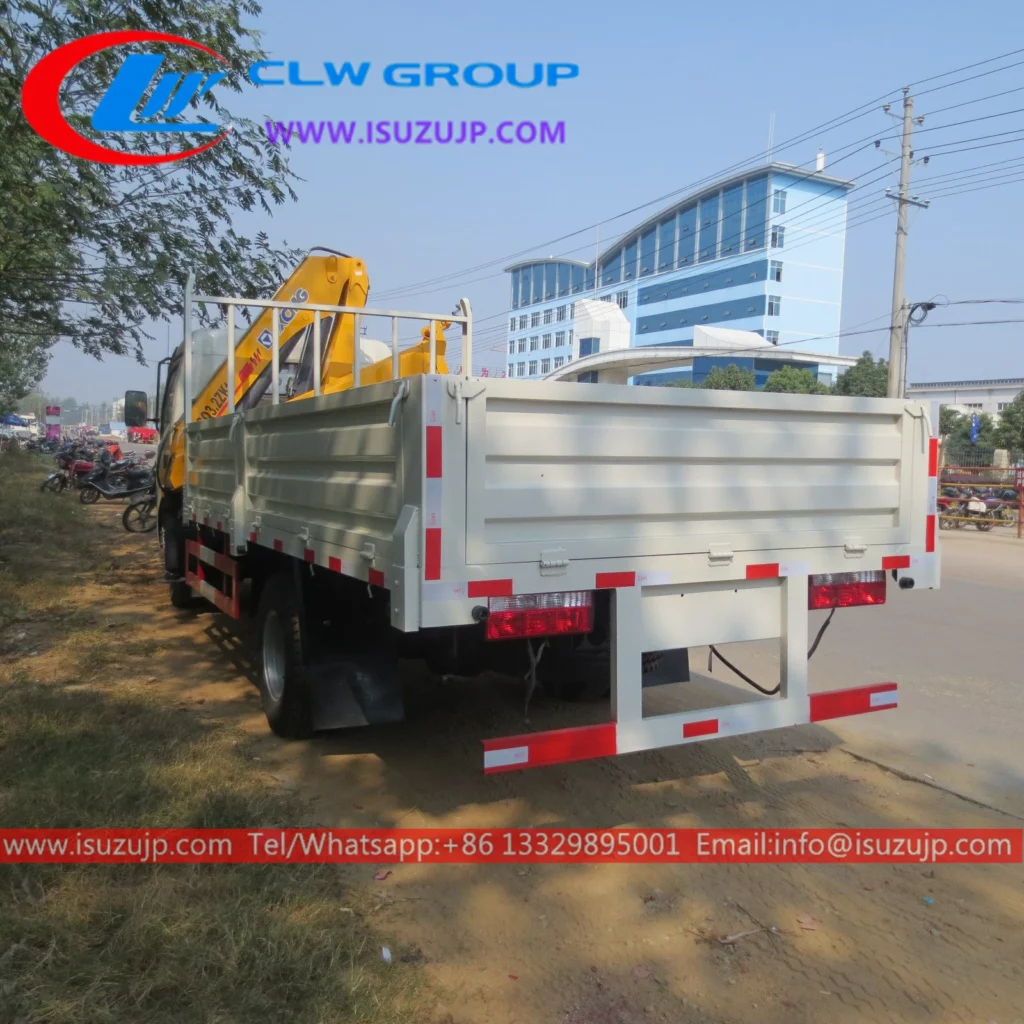 Dongfeng 4 ton basket crane truck