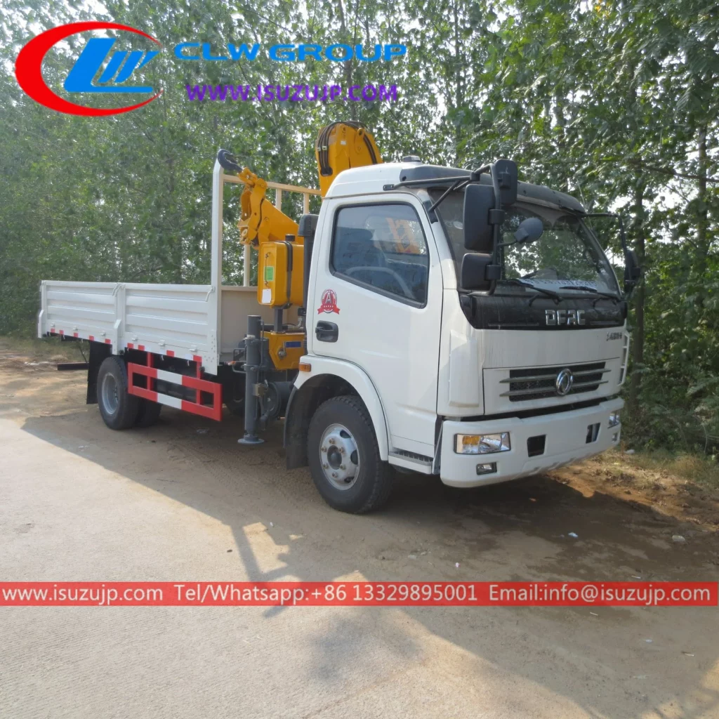 Dongfeng 4 ton truck mounted mobile crane