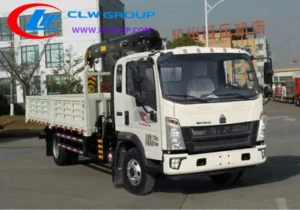 HOWO boom truck 5 ton for sale Panama