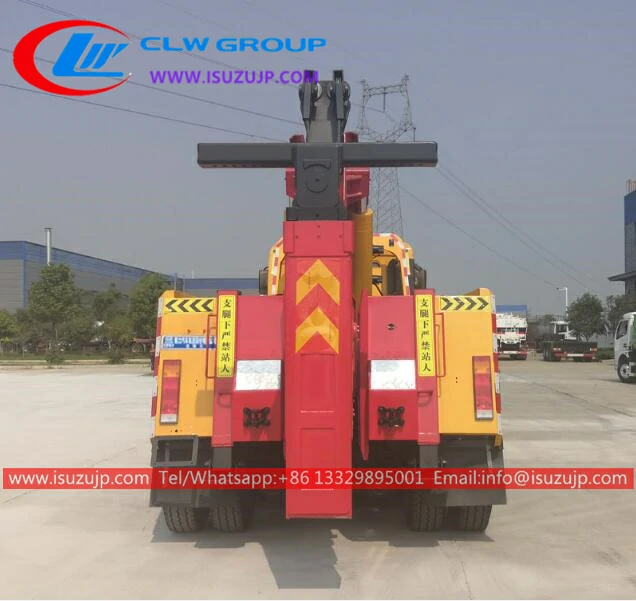 Dongfeng 30 ton heavy tow truck rotator for sale Chile