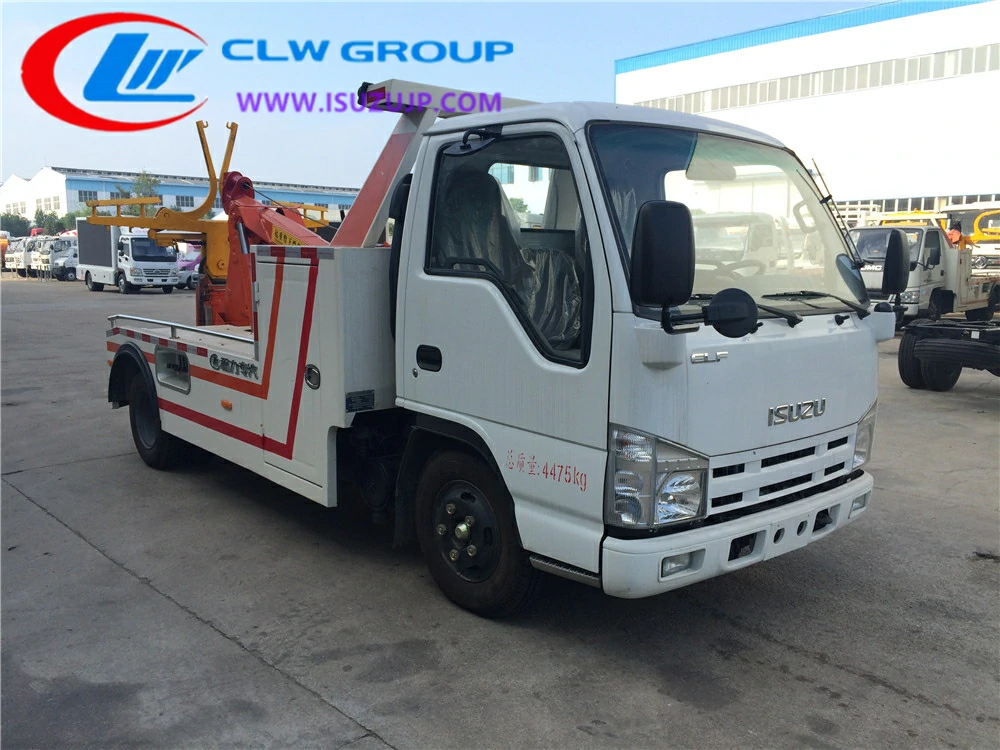 Isuzu small 3 ton towing rotator Salvador