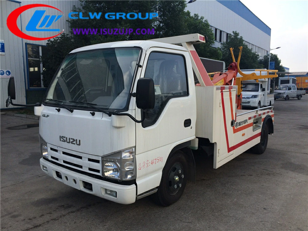 Isuzu small 3 ton towing wrecker Salvador